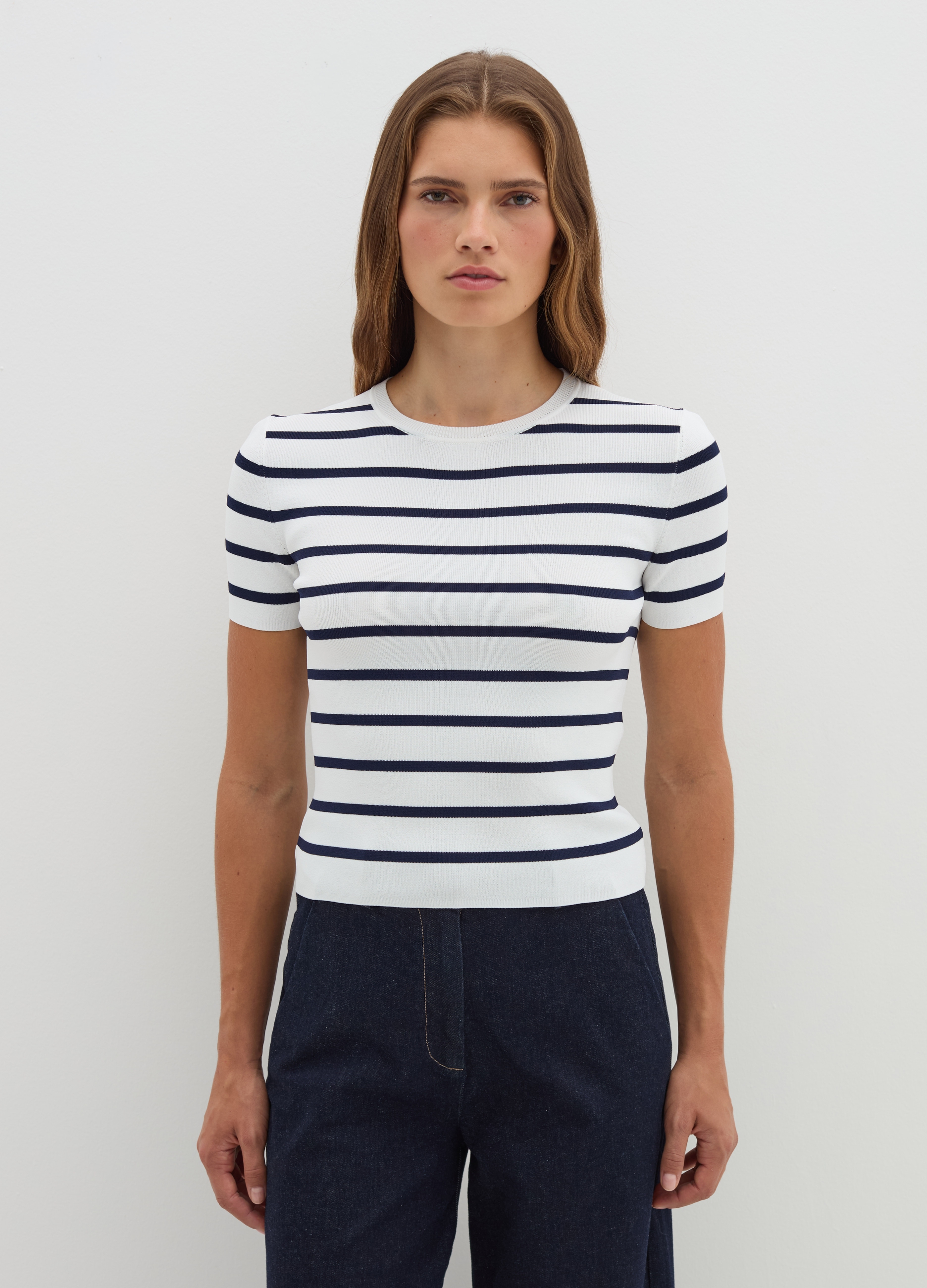 Stefanel - Maglia a maniche corte in crêpe a righe, Donna, Bianco/Blu, Taglia XS