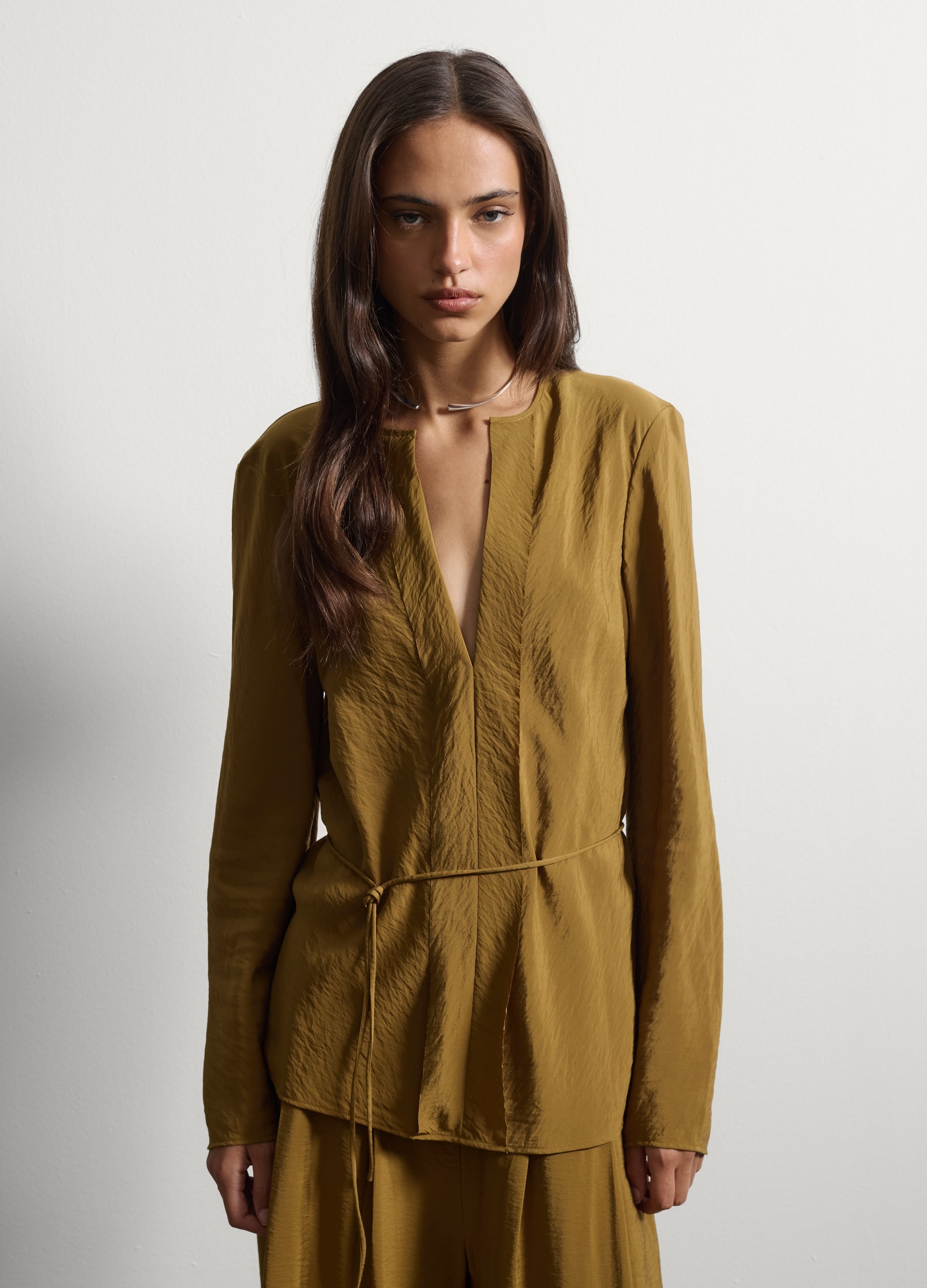 Stefanel - Braune Bluse aus Viskosemix mit V-Ausschnitt, Regular Fit, Damen, Bronzebraun