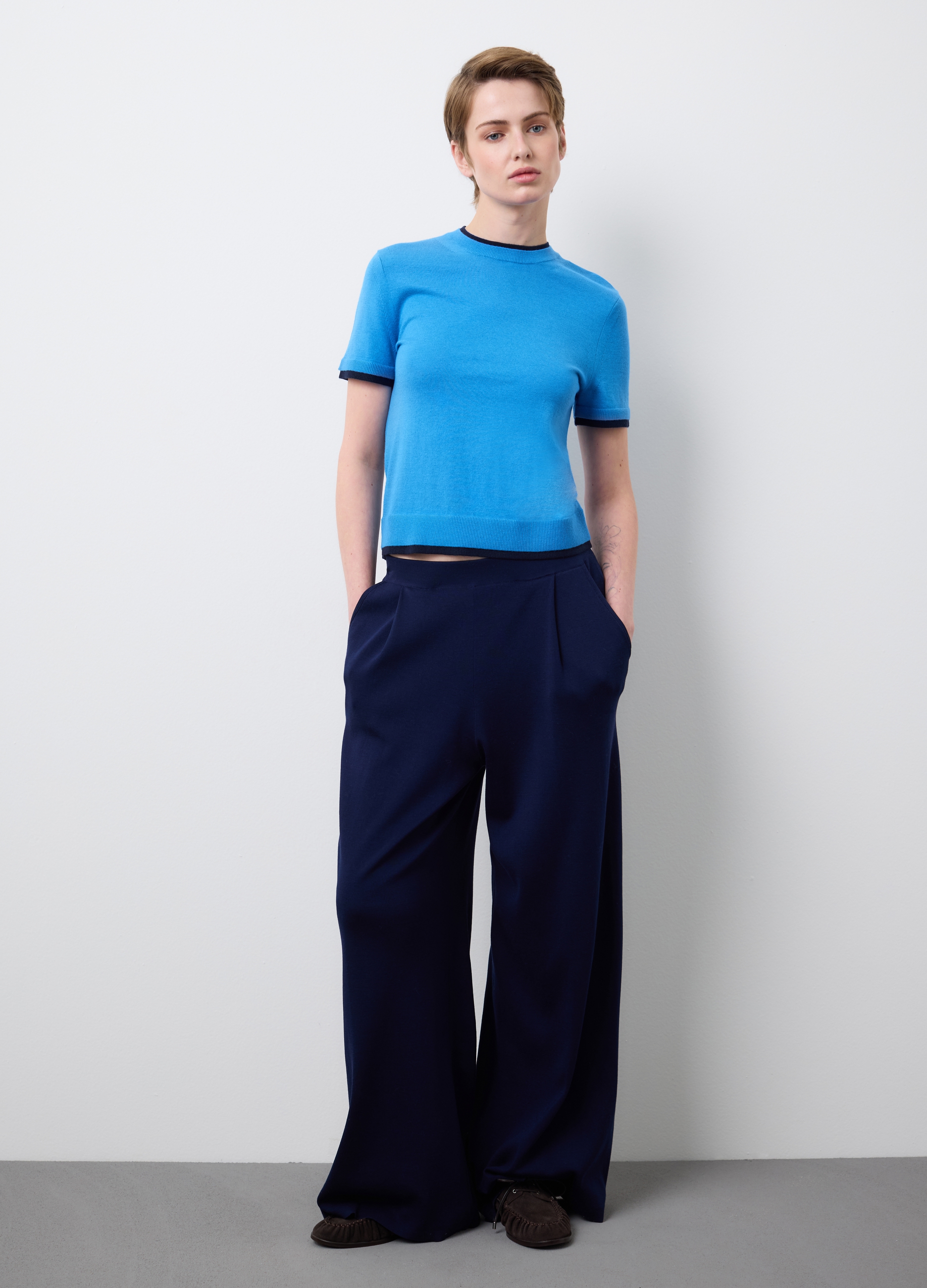 Stefanel - Pantaloni in puro cotone blu over fit, Donna, Blu navy, Taglia M