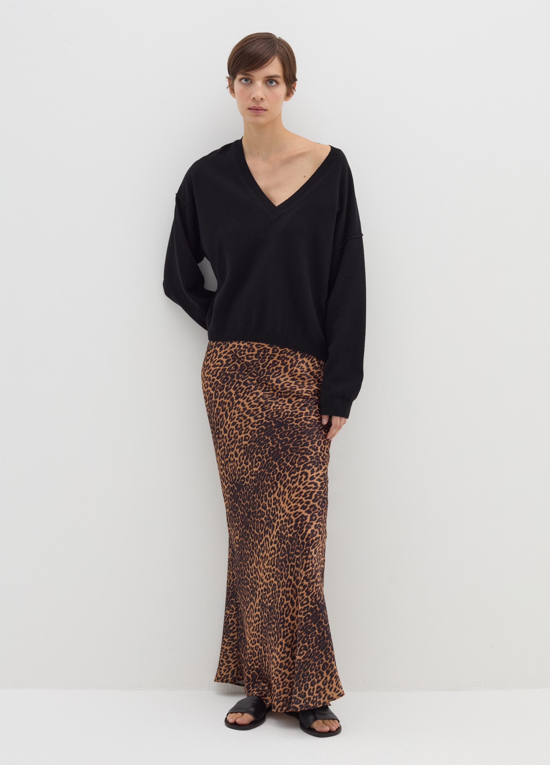 Stefanel - Pullover in lana viscosa e cashmere con scollo a V, Donna, Nero, Taglia S