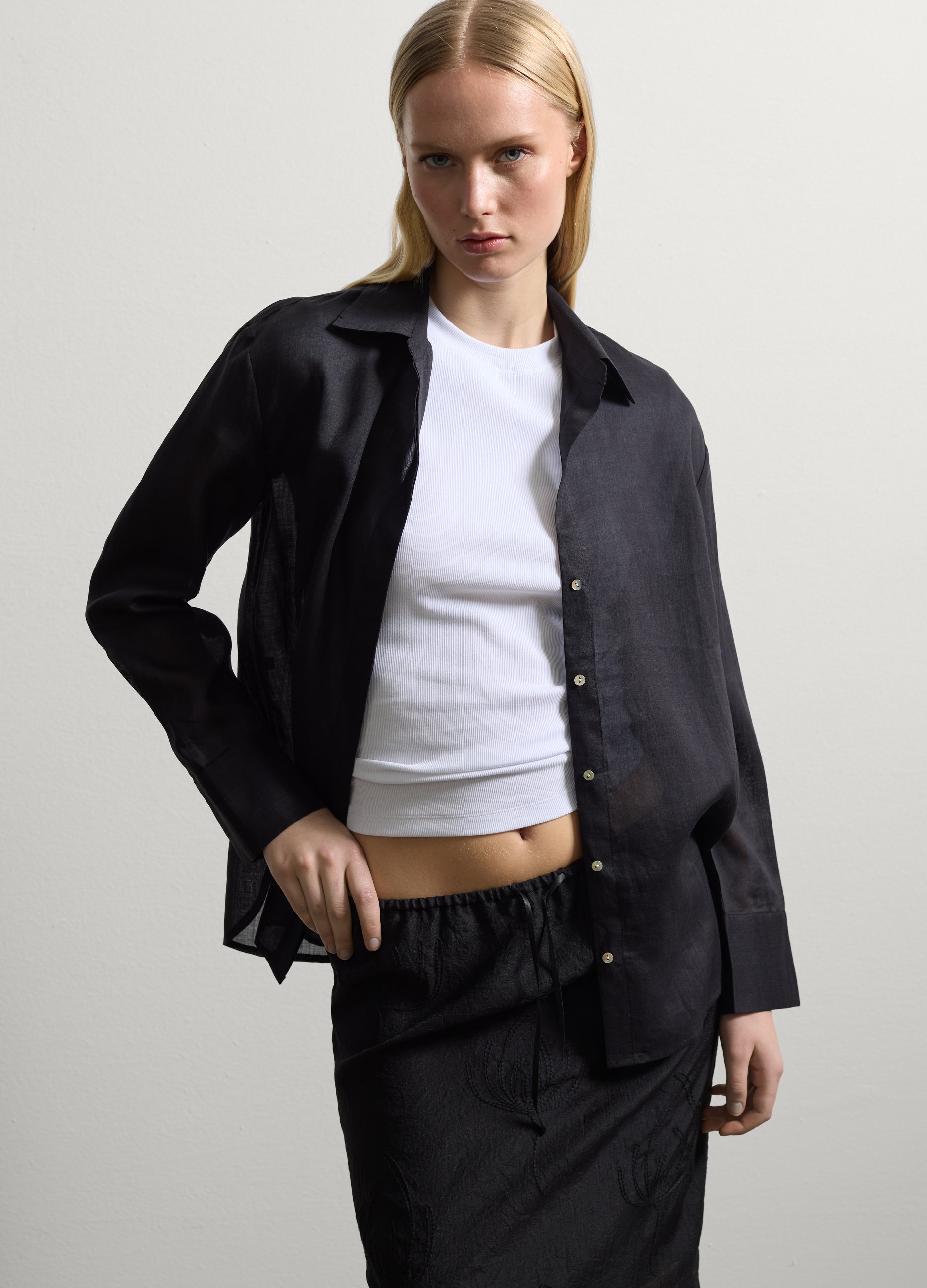 Stefanel - Camicia regular fit in ramiè, Donna, Nero, Taglia 38