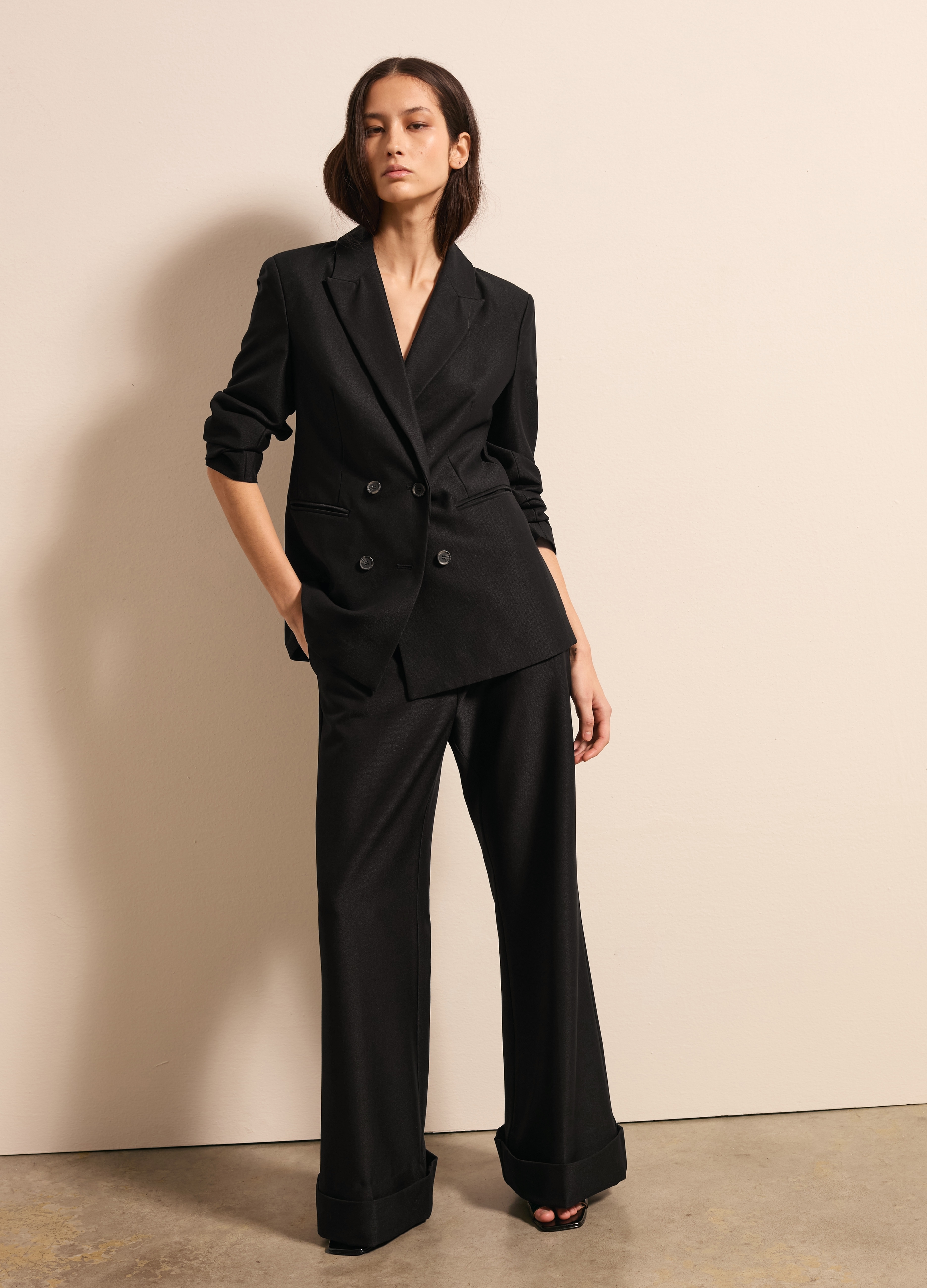 Stefanel - Pantalone flare fit con risvolti, Donna, Nero, Taglia 48