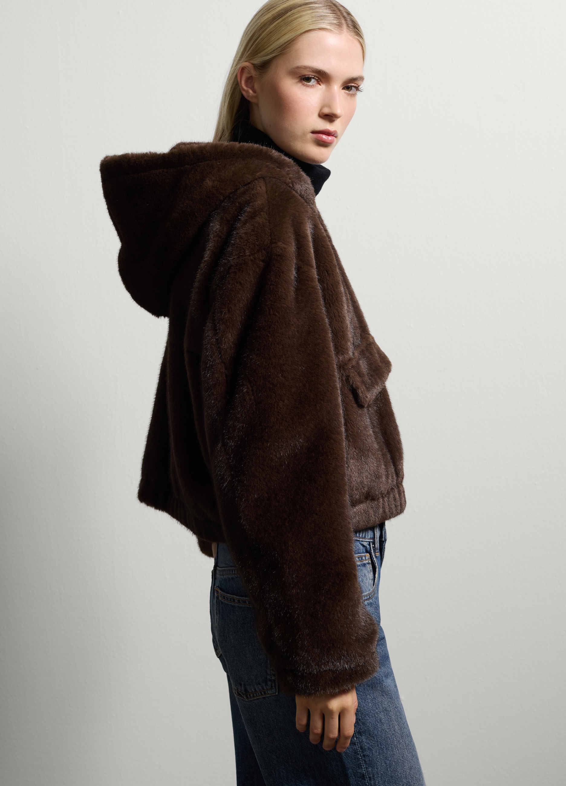 Stefanel - Giacca marrone con cappuccio regular fit e zip, Donna, Marrone chiaro, Taglia S